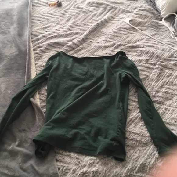 Long Sleeve Off The Shoulder Top - Picture 2 of 3